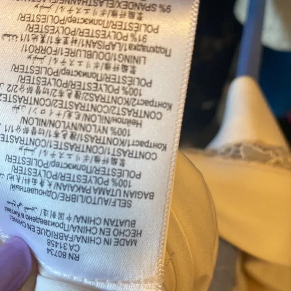 Beautiful, almost new BCBG dress for special occasions! - Picture 11 of 11